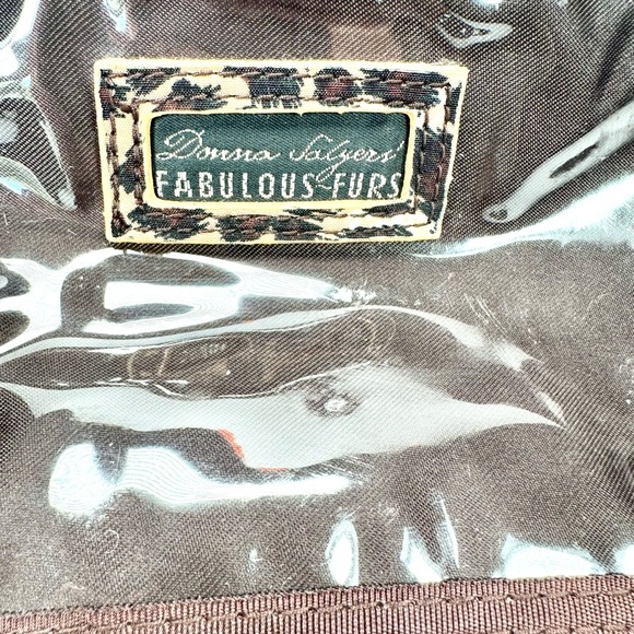 Donna Salyer's Fabulous Fur Amenity Bag - Picture 5 of 5
